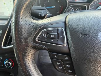 Ford Focus 1.5 TDCi ST-Line Powershift Euro 6 (s/s) 5dr