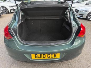 Vauxhall Astra 1.4 16v Exclusiv Euro 5 5dr