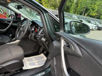 Vauxhall Astra 1.4 16v Exclusiv Euro 5 5dr