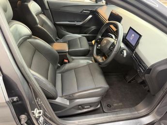 MG MG4 64kWh Trophy Long Range Auto 5dr