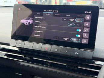 MG MG4 64kWh Trophy Long Range Auto 5dr