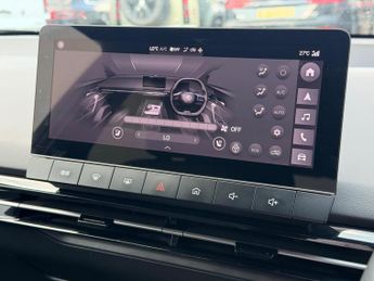 MG MG4 64kWh Trophy Long Range Auto 5dr