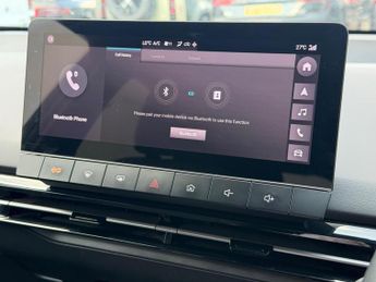 MG MG4 64kWh Trophy Long Range Auto 5dr