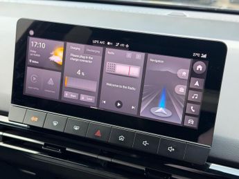 MG MG4 64kWh Trophy Long Range Auto 5dr
