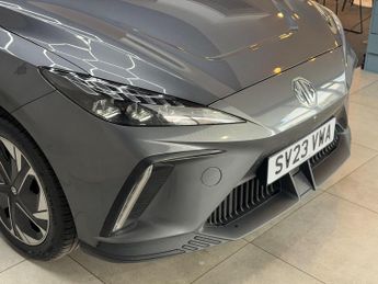 MG MG4 64kWh Trophy Long Range Auto 5dr