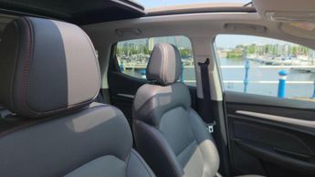 MG MG ZS 72.6kWh Trophy Connect Long Range Auto 5dr