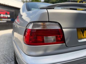BMW 5 Series 2.5 525i 4dr