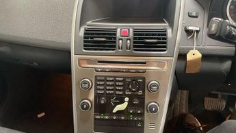 Volvo XC60 2.4D SE Lux Geartronic Euro 4 5dr