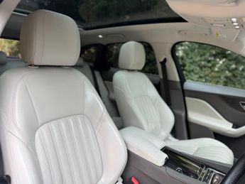 Jaguar F-PACE 2.0 D180 Portfolio Auto AWD Euro 6 (s/s) 5dr