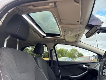 Ford Focus 2.0 TDCi Titanium Powershift Euro 5 5dr