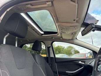 Ford Focus 2.0 TDCi Titanium Powershift Euro 5 5dr