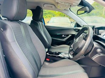 Peugeot E-2008 50kWh Allure Premium Auto 5dr (7kW Charger)