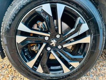 Peugeot E-2008 50kWh Allure Premium Auto 5dr (7kW Charger)