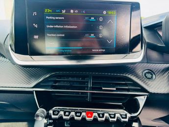 Peugeot E-2008 50kWh Allure Premium Auto 5dr (7kW Charger)