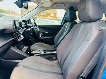 Peugeot E-2008 50kWh Allure Premium Auto 5dr (7kW Charger)