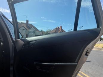Vauxhall Astra 1.8i 16v Club 5dr