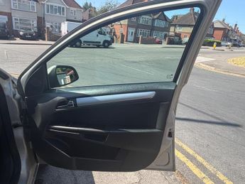 Vauxhall Astra 1.8i 16v Club 5dr