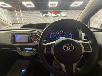 Toyota Yaris 1.5 VVT-h Trend CVT Euro 5 5dr