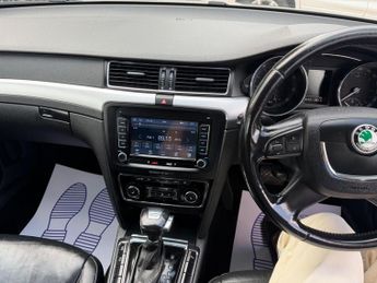 Skoda Superb 1.8 TSI Elegance DSG Euro 5 5dr