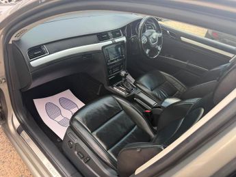 Skoda Superb 1.8 TSI Elegance DSG Euro 5 5dr