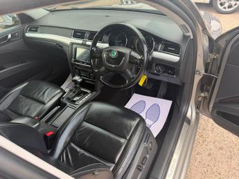 Skoda Superb 1.8 TSI Elegance DSG Euro 5 5dr