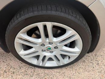 Skoda Superb 1.8 TSI Elegance DSG Euro 5 5dr