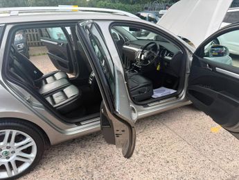 Skoda Superb 1.8 TSI Elegance DSG Euro 5 5dr