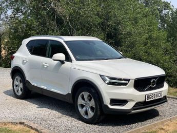 VOLVO XC40 1.5 T3 Momentum SUV 5dr Petrol Manual Euro 6 (s/s) (163 ps)