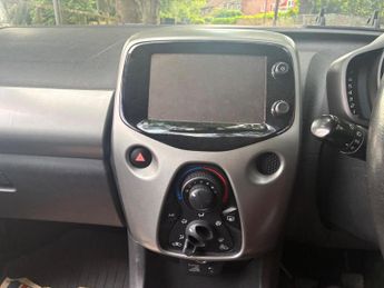 Toyota AYGO 1.0 VVT-i x-play Euro 5 5dr Euro 5