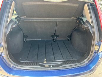 Ford Fusion 1.6 Plus 5dr