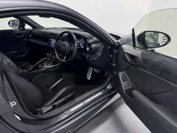 Toyota GR86 2.4 Boxer D-4S Coupe 2dr Petrol Auto Euro 6 (234 ps)