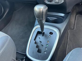 Toyota Yaris 1.5 VVT-h Icon E-CVT Euro 6 5dr