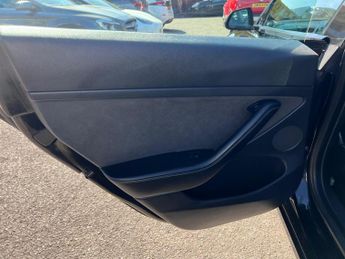 Tesla Model 3 (Dual Motor) Long Range Auto 4WDE 4dr