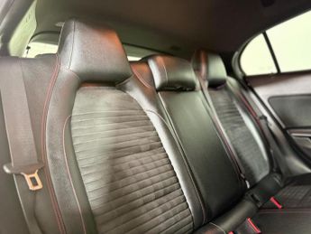 Mercedes-Benz GLA 2.1 GLA200d AMG Line 7G-DCT Euro 6 (s/s) 5dr