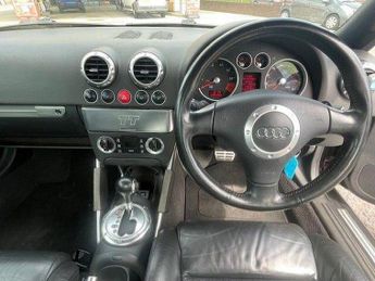 Audi TT 3.2 V6 DSG quattro 2dr