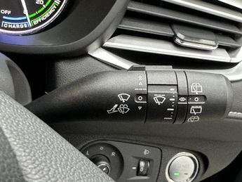 MG MG5 61.1kWh Exclusive Long Range Auto 5dr
