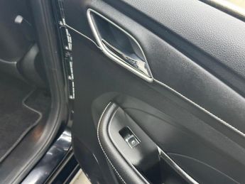 MG MG5 61.1kWh Exclusive Long Range Auto 5dr