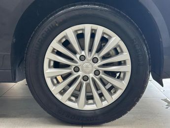 MG MG5 61.1kWh Exclusive Long Range Auto 5dr