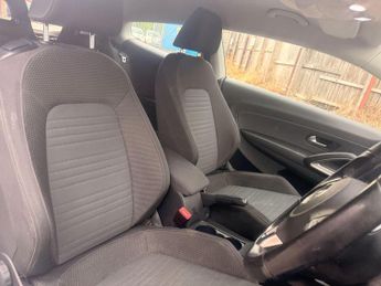 Volkswagen Scirocco 2.0 TDI BlueMotion Tech Euro 5 (s/s) 3dr (Nav)