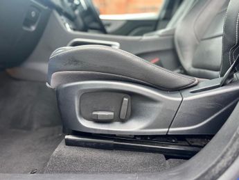 Jaguar F-PACE 2.0 D240 R-Sport Auto AWD Euro 6 (s/s) 5dr
