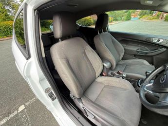 Ford Fiesta 1.0T EcoBoost Zetec S Euro 5 (s/s) 3dr