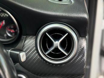 Mercedes-Benz A Class 2.1 A200d AMG Line Hatchback 5dr Diesel 7G-DCT Euro 6 (s/s) (136