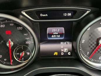 Mercedes-Benz A Class 2.1 A200d AMG Line Hatchback 5dr Diesel 7G-DCT Euro 6 (s/s) (136