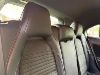 Mercedes-Benz A Class 2.1 A200d AMG Line Hatchback 5dr Diesel 7G-DCT Euro 6 (s/s) (136