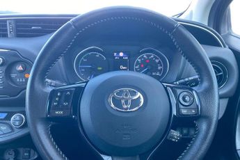 Toyota Yaris 1.5 VVT-h Design Hatchback 5dr Petrol Hybrid E-CVT Euro 6 (s/s) 