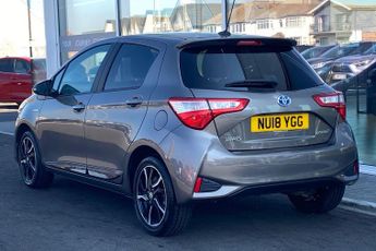 Toyota Yaris 1.5 VVT-h Design Hatchback 5dr Petrol Hybrid E-CVT Euro 6 (s/s) 
