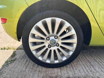 FORD FIESTA 1.4 Fiesta Titanium Auto 5dr