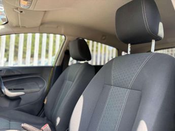 FORD FIESTA 1.4 Fiesta Titanium Auto 5dr