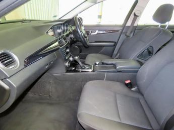 Mercedes-Benz C Class 1.8 C180 BlueEfficiency SE Auto Euro 5 4dr