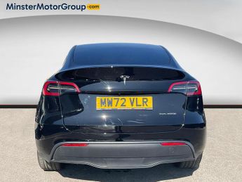 Tesla Model Y LONG RANGE AWD